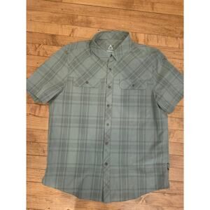 90% Polyester 10% Spandex x Medium x Gerry Hiking Shirt